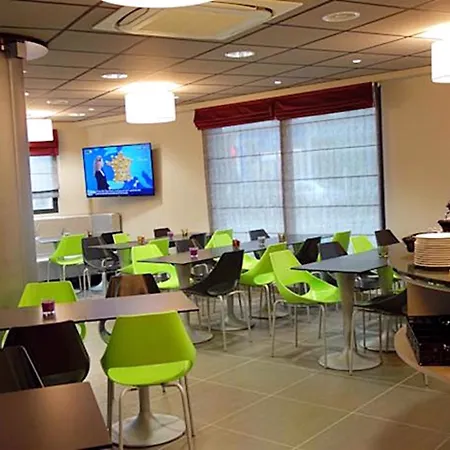 Adagio Paris Chatillon Aparthotel 4*