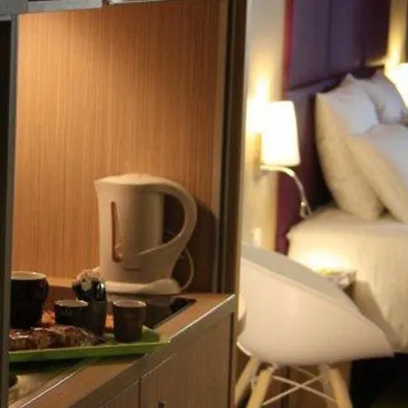 Апарт-отель Adagio Paris Chatillon 4*