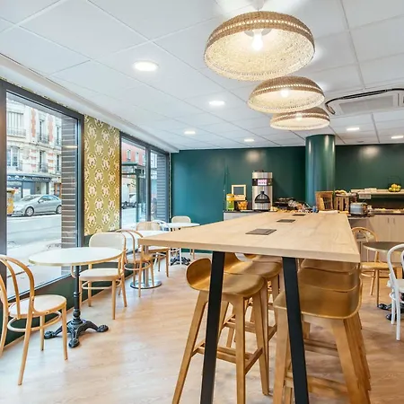 Aparthotel Adagio Paris Chatillon 4*