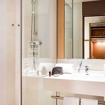Adagio Paris Chatillon 4*