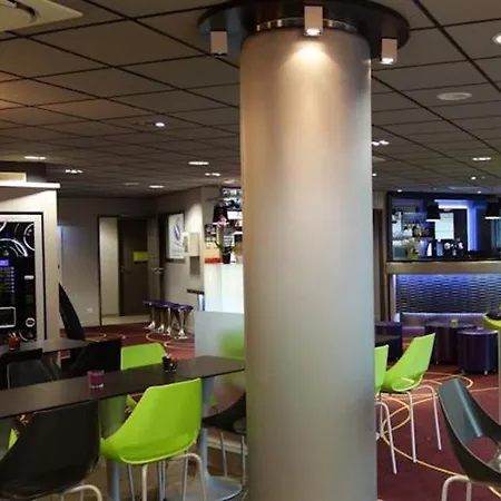 Adagio Paris Chatillon 4*