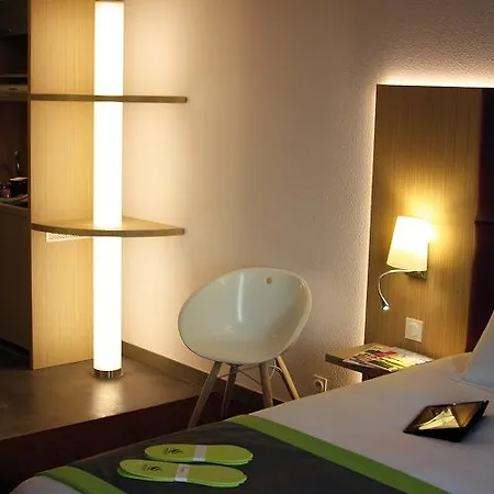 Aparthotel Adagio Paris Chatillon 4*
