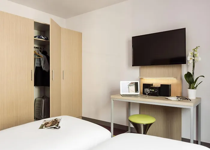 Adagio Paris Chatillon 4*