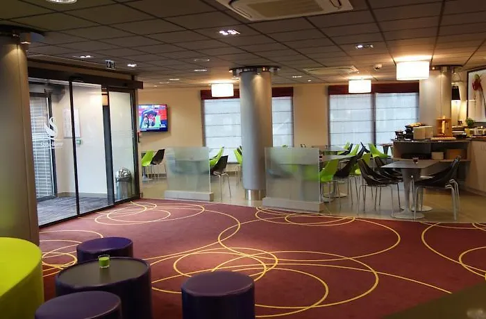 Adagio Paris Chatillon 4*